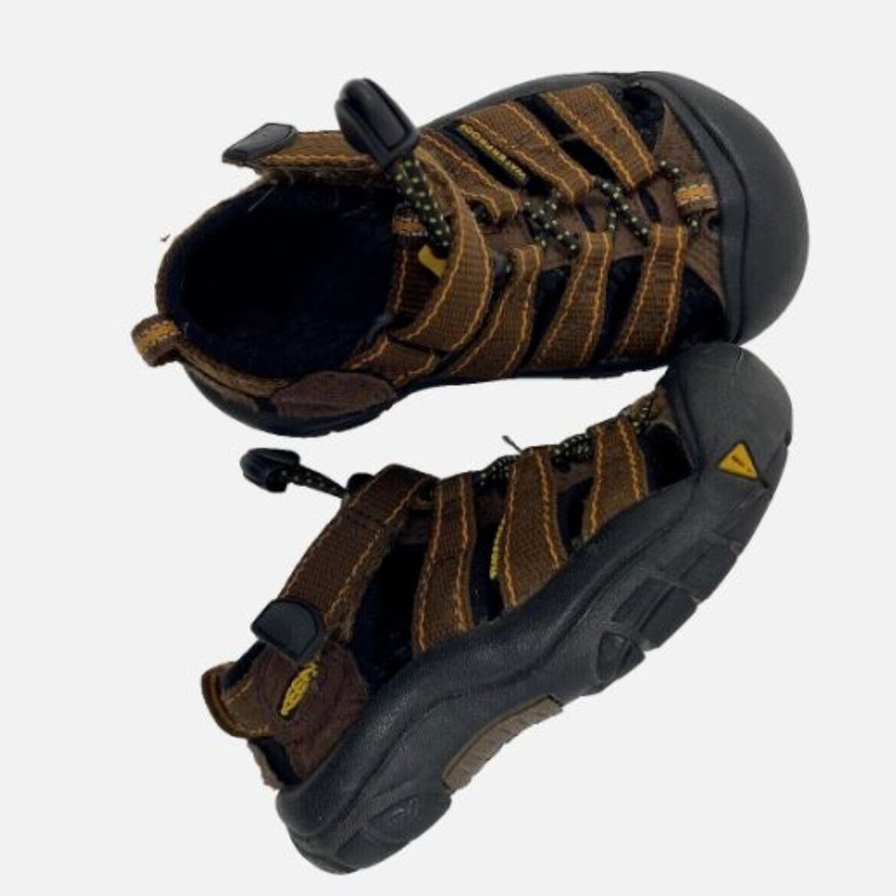 KEEN Unisex Big Kids Newport H2 Sandal Pinecone 8
